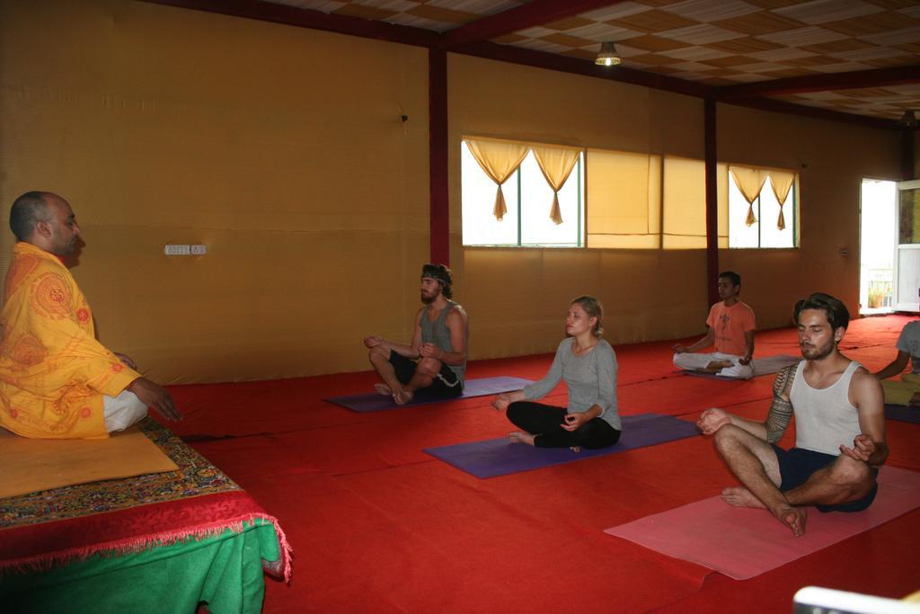 Rishikesh Sadan A Yoga & Spritual Retreat Hotel Tapovan Exterior photo