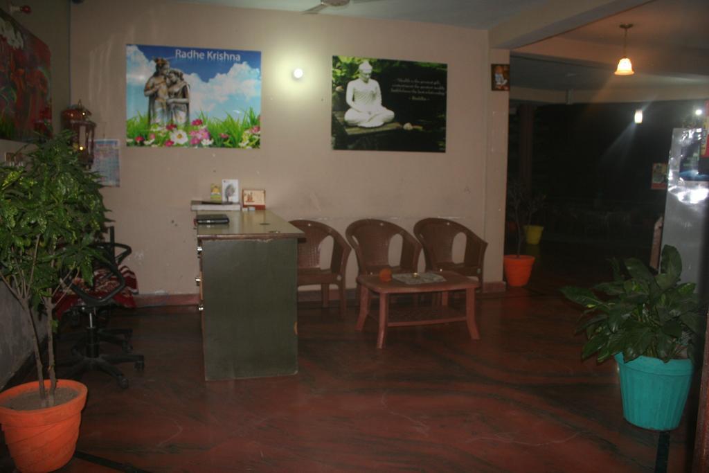 Rishikesh Sadan A Yoga & Spritual Retreat Hotel Tapovan Exterior photo