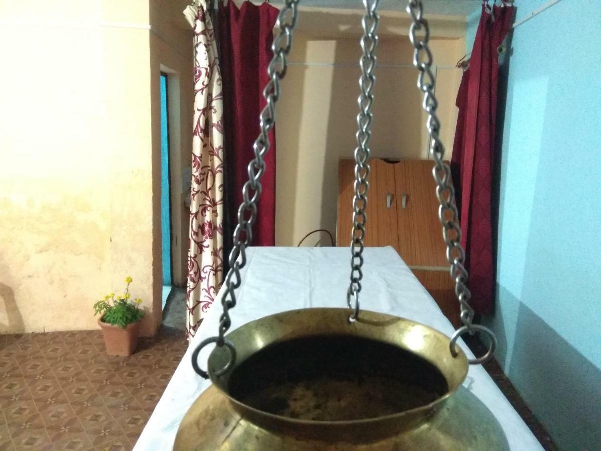 Rishikesh Sadan A Yoga & Spritual Retreat Hotel Tapovan Exterior photo